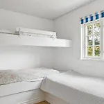 3 Bedroom Awesome In Ferienhaus *