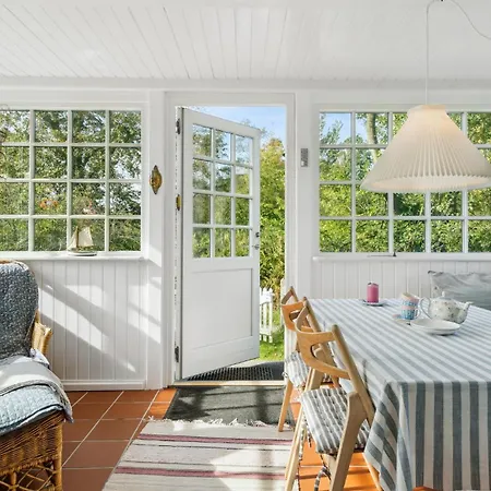 3 Bedroom Awesome In Holiday home
