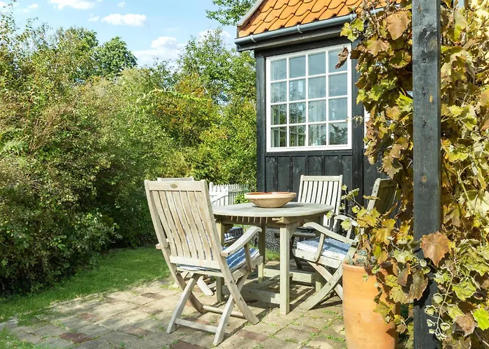 Дом отдыха 3 Bedroom Awesome In *